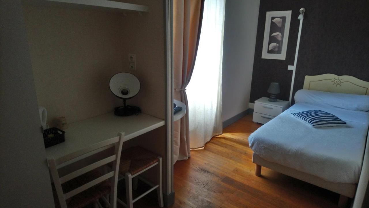 Auberge Des Lacs Massignac Εξωτερικό φωτογραφία
